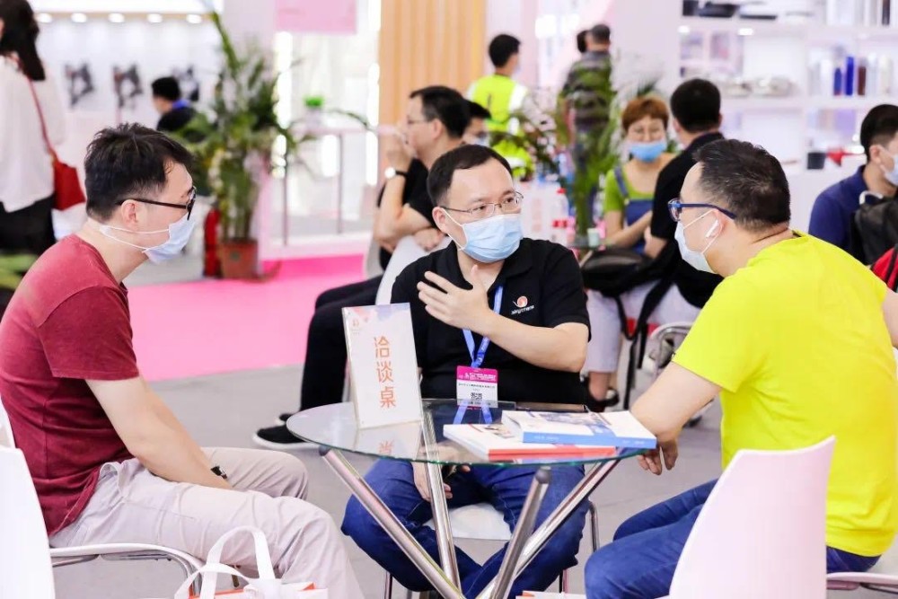 深圳商務(wù)局:深圳會(huì)展加快展覽行業(yè)發(fā)展復(fù)蘇進(jìn)度 展會(huì)新聞 第2張-聯(lián)拓創(chuàng)意 深圳商務(wù)局:深圳會(huì)展加快展覽行業(yè)發(fā)展復(fù)蘇進(jìn)度 展會(huì)新聞 第2張