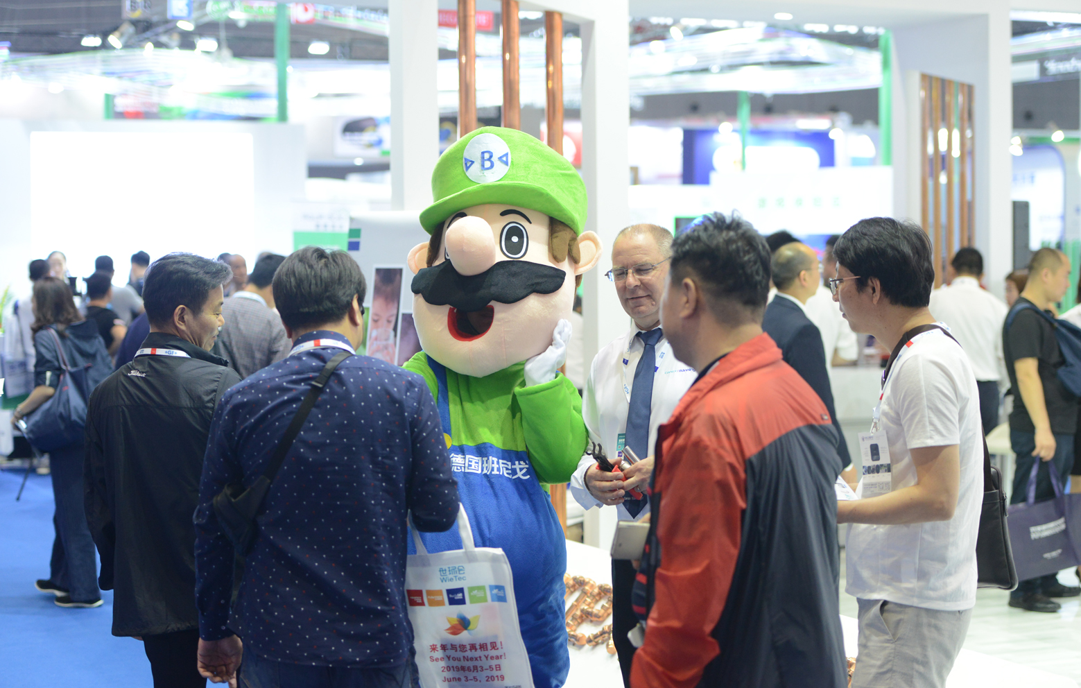 上海展臺搭建-8月上海水展即將復(fù)蘇萬億市場 展會新聞 第2張-聯(lián)拓創(chuàng)意 上海展臺搭建-8月上海水展即將復(fù)蘇萬億市場 展會新聞 第2張